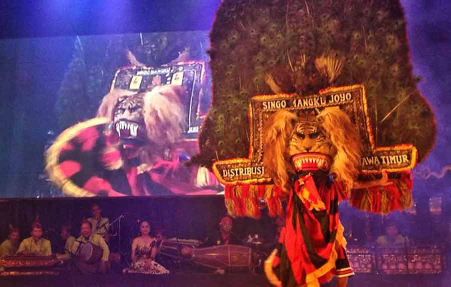 Lagu Surabaya Iringi Penutupan Festival Lintas Budaya