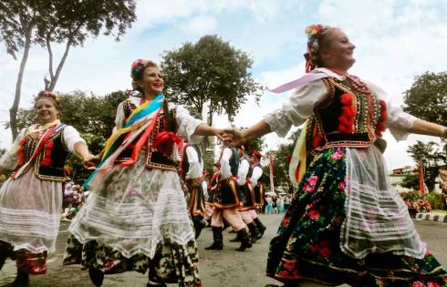 Budaya Dunia di Surabaya Cross Culture 2016