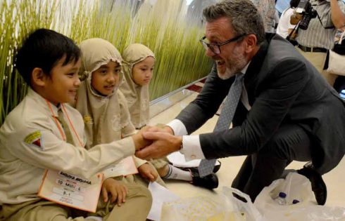 Bangun Kepercayaan Diri Anak Lewat Olimpiade Berbahasa Inggris