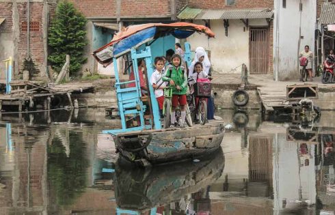 Jalan Pintas Menuju Sekolah
