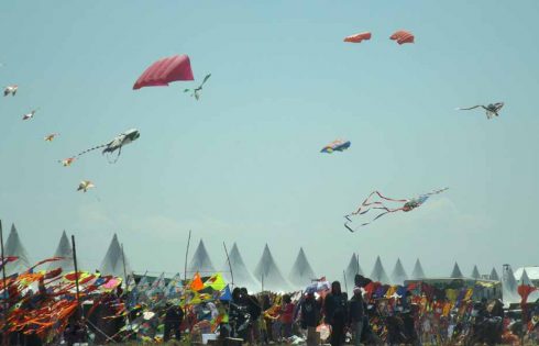 Warna-warni Cantik Festival Layang-layang Internasional