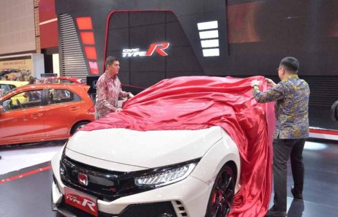 Adu Teknologi di GIIAS Surabaya Auto Show