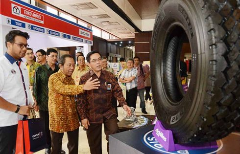 Membidik Potensi Industri Plastik dan Karet Hilir di Indonesia