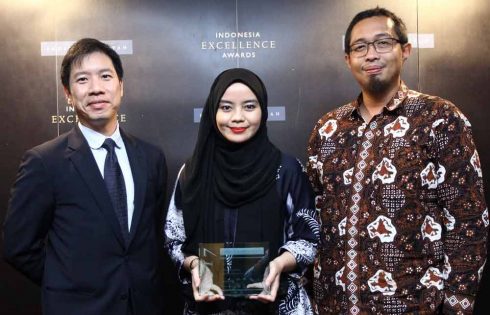 Indosat Ooredoo Raih Frost and Sullivan Best Practice Award 2017
