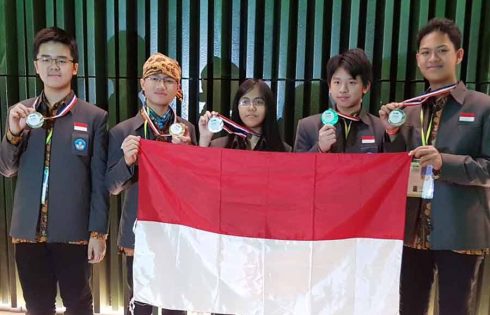 Siswa Indonesia Raih Emas di Olimpiade Sains Internasional Belanda