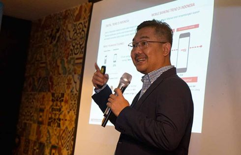Layanan Mobile Banking Telkomsel Naik 11 Persen
