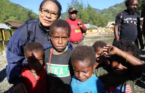 Yohana Yembise : Anak Banti Harus Kembali Sekolah