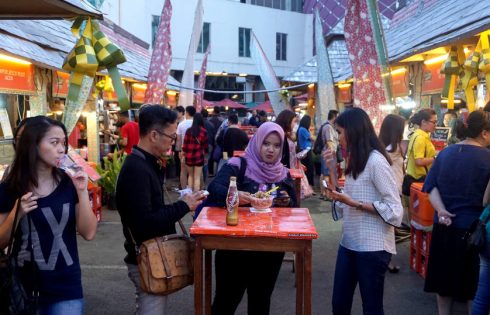Menikmati Kuliner Pilihan di Pasar Ramadhan La Piazza Menikmati Kuliner Pilihan di Pasar Ramadhan La Piazza