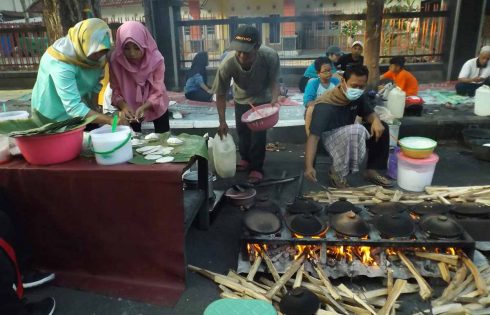 Menjawab Rindu dalam Setangkup Kue Serabi