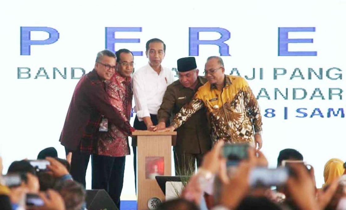 Presiden Jokowi Resmikan Bandara Maratua dan APT Pranoto