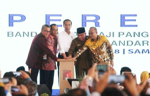 Presiden Jokowi Resmikan Bandara Maratua dan APT Pranoto