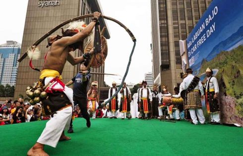 Kemenpar Suguhkan Seni Budaya NTT di CFD Jakarta