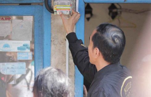 Presiden Nyalakan Listrik Gratis bagi Warga Tak Mampu Jabar Presiden Nyalakan Listrik Gratis bagi Warga Tak Mampu Jabar