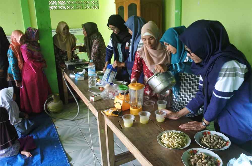 Mahasiswa KKN Undip Kenalkan Inovasi Puding Sedot