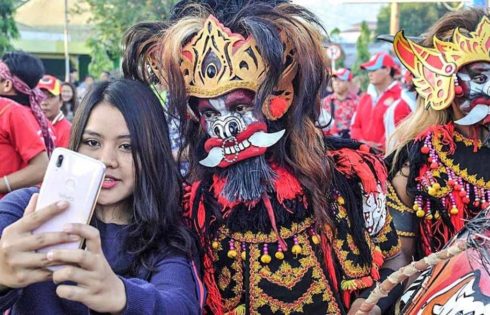 Serunya Festival Cap Go Meh 2019 Singkawang Festival Cap Go Meh 2019 Singkawang