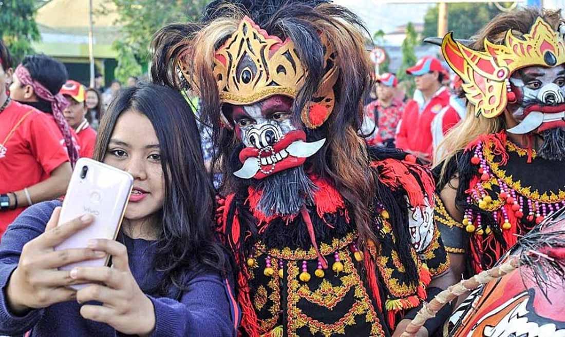 Serunya Festival Cap Go Meh 2019 Singkawang Festival Cap Go Meh 2019 Singkawang