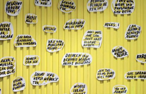 Menepis Jarak Seniman dengan Masyarakat