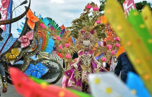 Sajian Seribu Piring di Festival Pesona Pantai Pohon Cinta