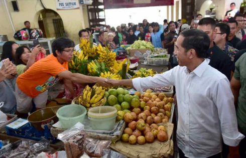 Libur Lebaran Presiden Jokowi Kunjungi Pasar Gede