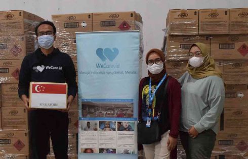 WeCare.id Terima Dukungan 160 Ton APD dari Pemerintah Singapura