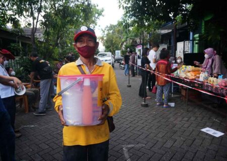 Menguji Konsistensi dan Rasa Peduli lewat Pasar Nol Kilometer