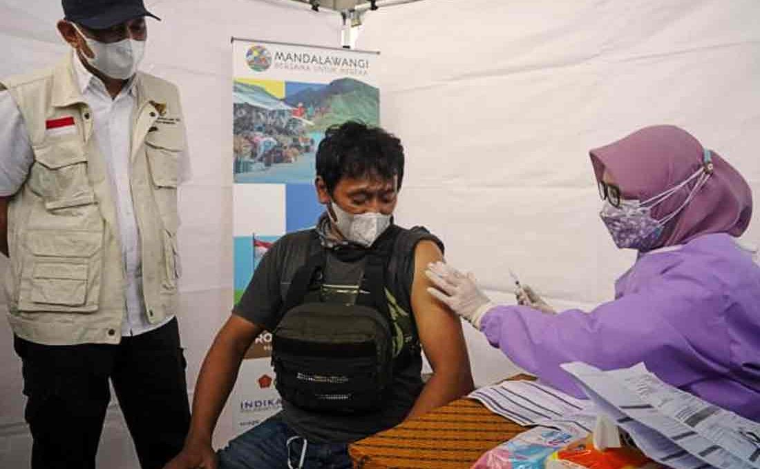 Teten Masduki : Vaksinasi Merupakan Kunci Pemulihan Ekonomi dan Dunia Usaha