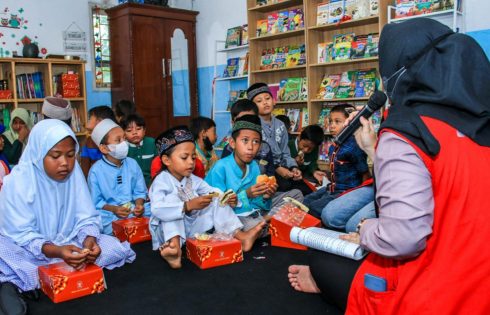 Elnusa Petrofin Luncurkan Pojok Baca untuk Anak-anak Bantar Gebang di Hari Jadi Perusahaan