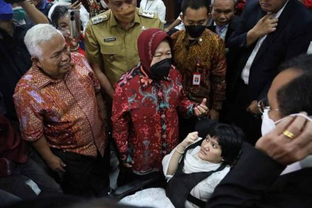 Berikan Alat Bantu Penyandang Disabilitas, Mensos Disambut Hangat di Gereja HKBP Maranatha