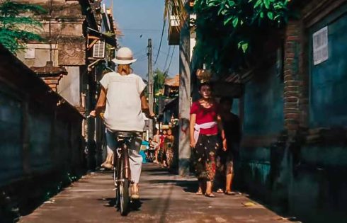 Saat Ikon Wisata Indonesia Menghiasi Film-film Dunia Eat, Pray, Love (2010)