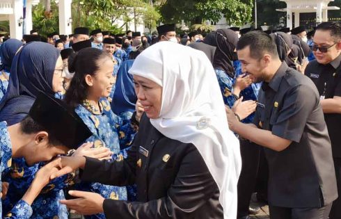 Gubernur Khofifah Ingatkan ASN Pemprov Jatim Mudik Tidak Gunakan Mobil Dinas