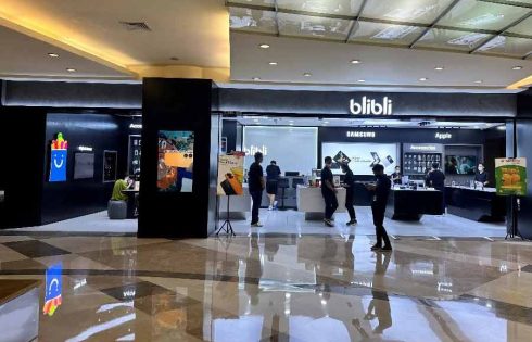 Tujuh Gerai Blibli Store dari Batam hingga Denpasar Resmi Dibuka Blibli Store juga menawarkan fitur tukar tambah dengan harga terbaik. Pelanggan bisa membawa gadget lama dan kelengkapannya, kemudian staff Blibli Store akan membantu pengecekan