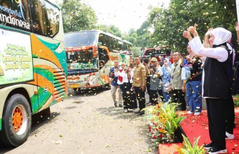 Gubernur Khofifah Berangkatkan 24 Bus Mudik Gratis Jakarta-Jatim