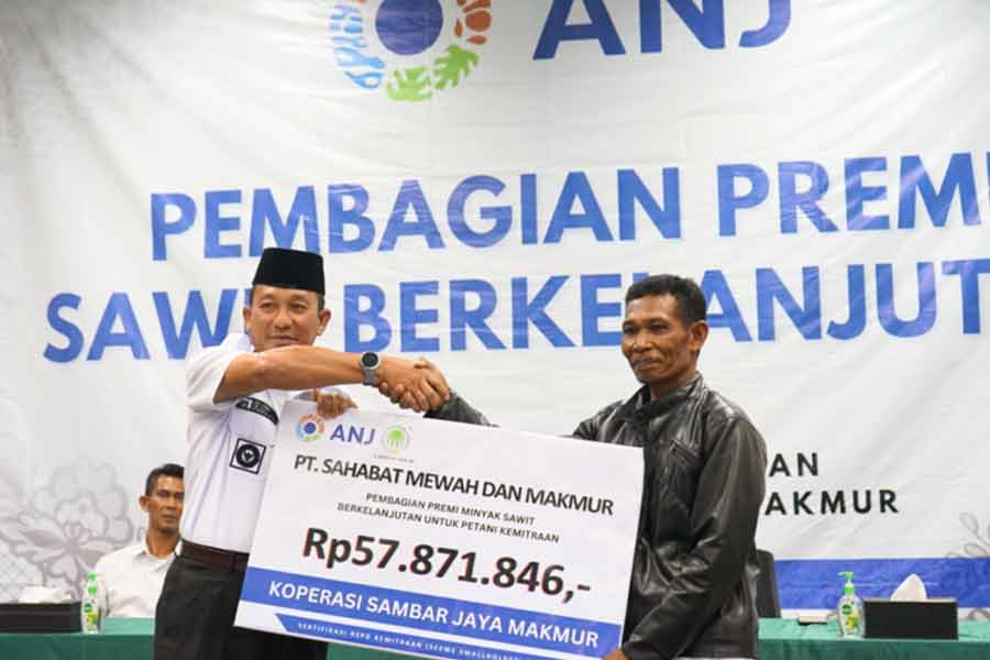 SMM Bagikan Premi Hasil Penjualan Minyak Sawit Berkelanjutan