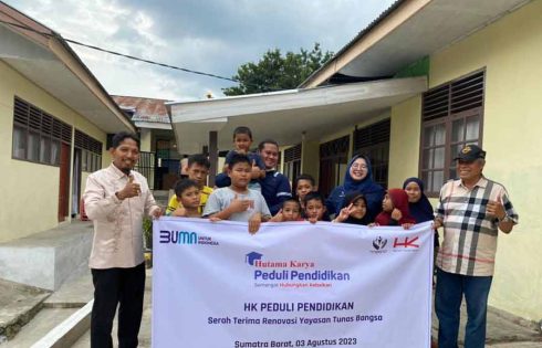 Hutama Karya Bangun Sarana Air Bersih dan Renovasi Fasilitas Pendidikan di Sumatra Barat