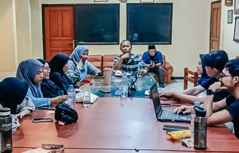 Alumni Stikosa AWS Paparkan Strategi Medsos dalam Workshop Content Creator Gerakan GUSDURian