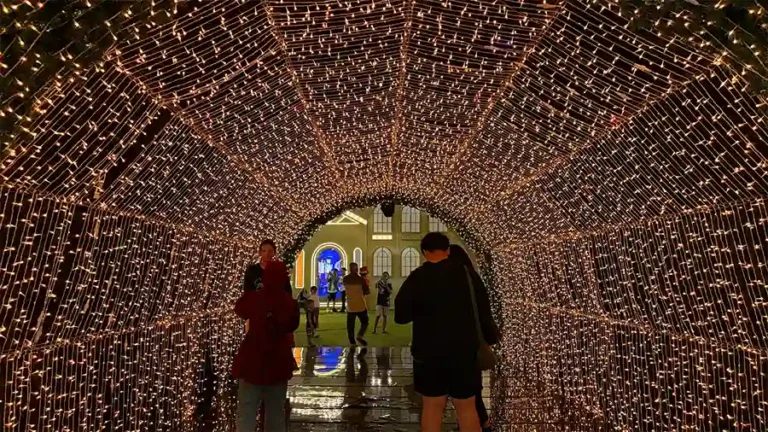 Christmas Wonderland Pakuwon City Mall: Lighting, Spot Foto, Wahana Seru, dan Event yang Bikin FOMO!